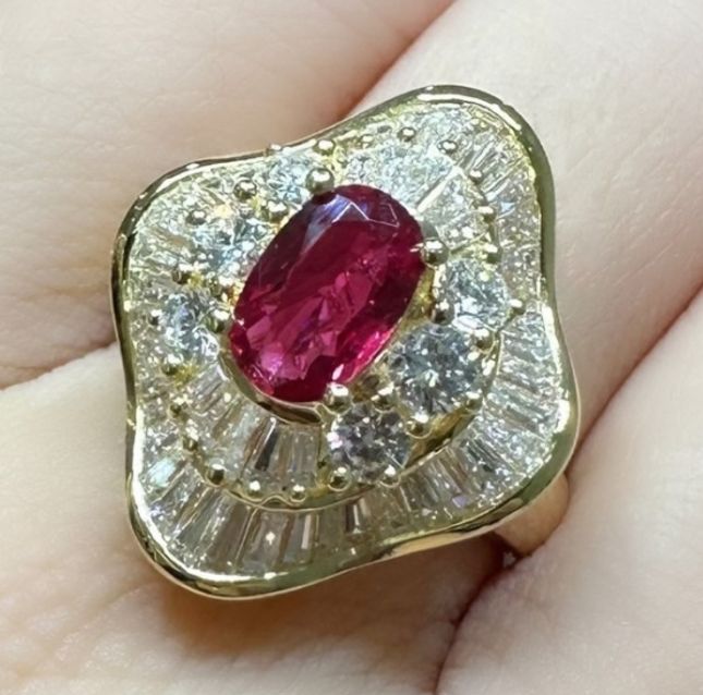 Crimson Flame 18K Yellow Gold Ruby Ring – LR13539