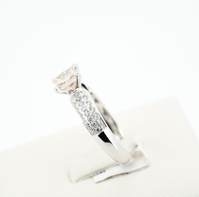 Elegant 18K White Gold Diamond - Fancy Princess1.00Ct