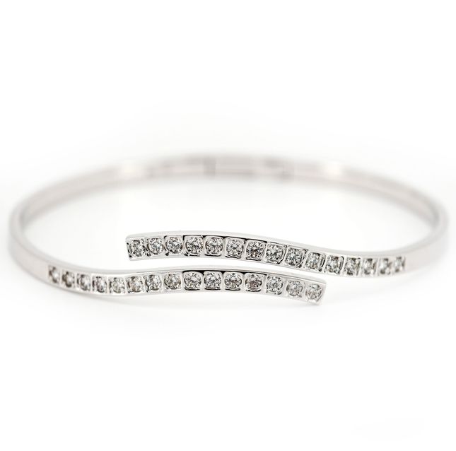 Curve Diamond Bangle