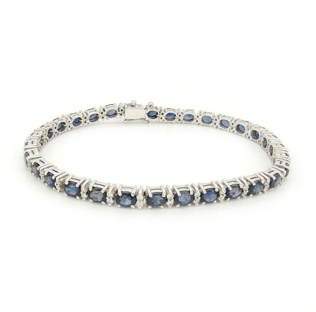 Oval 18K White Gold Bracelet – LB1054