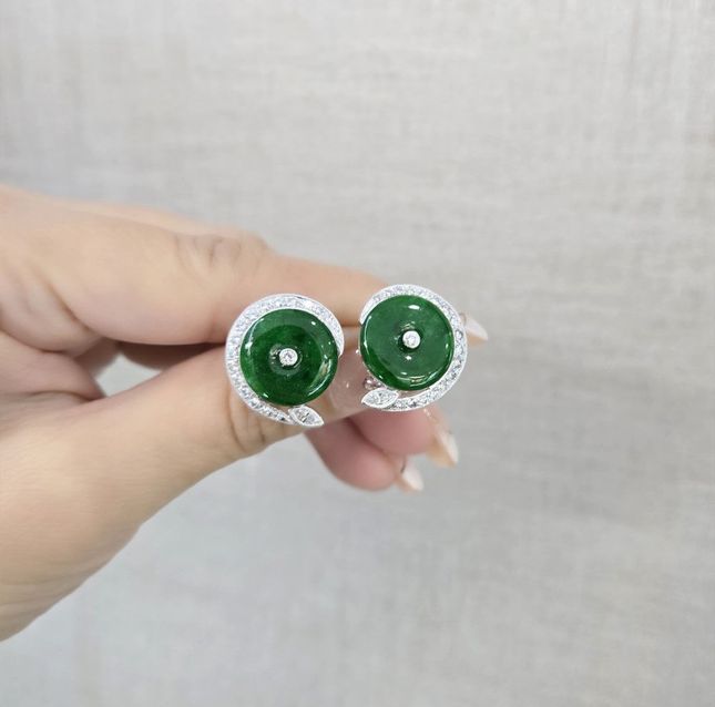 23.02ct Jadeite Earrings in 18K Gold