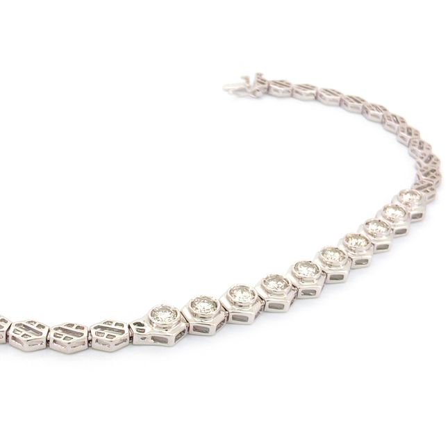 Polished Round 18K White Gold Bracelet – LB1347