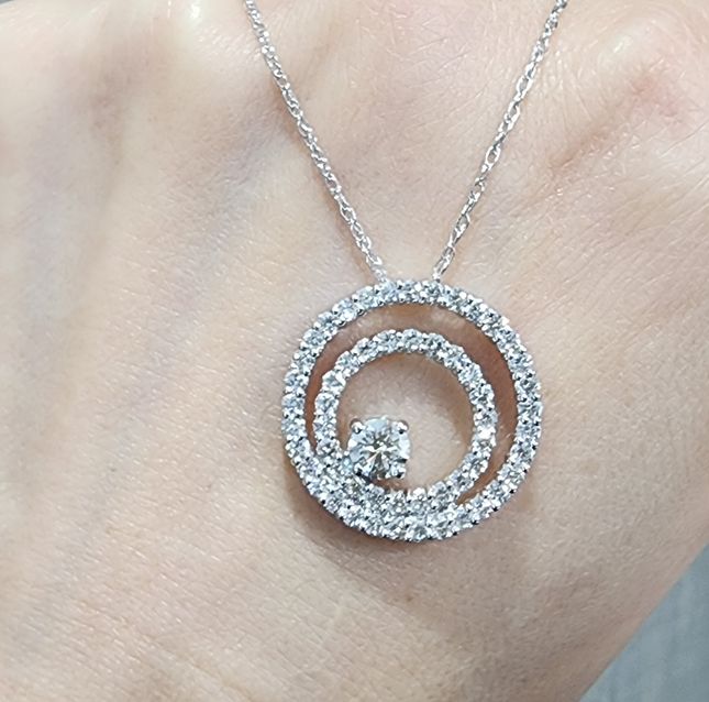 18K White Gold Diamond Pendant Necklace, 0.4ct Brilliance