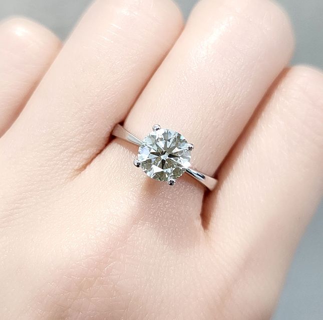 Diamond Round 1.55ct Ring in 18K White Gold