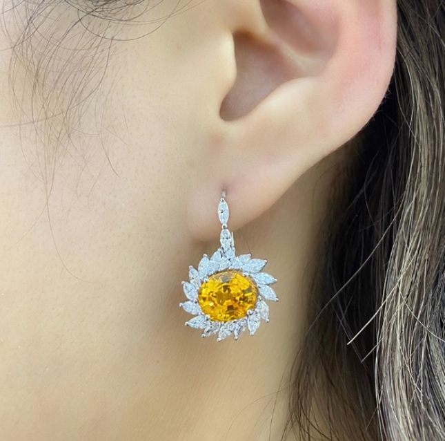 SkyWave 18K White Gold Sapphire Earrings – LE2604