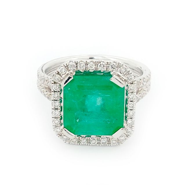 ForestGleam 18K White Gold Emerald Ring – LR13341