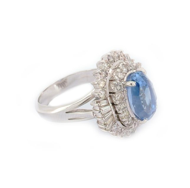 Regalia Platinum Sapphire Ring – LR12995