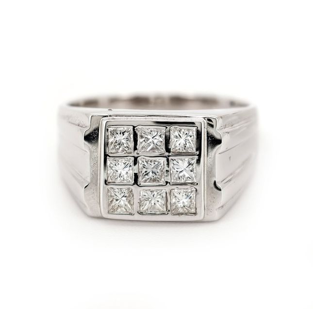 Princess Cut 18K White Gold Ring – LR9583